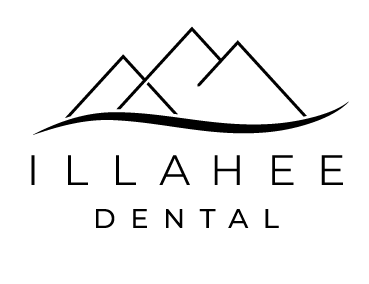 IllaheeDental-Logo-Stacked-White